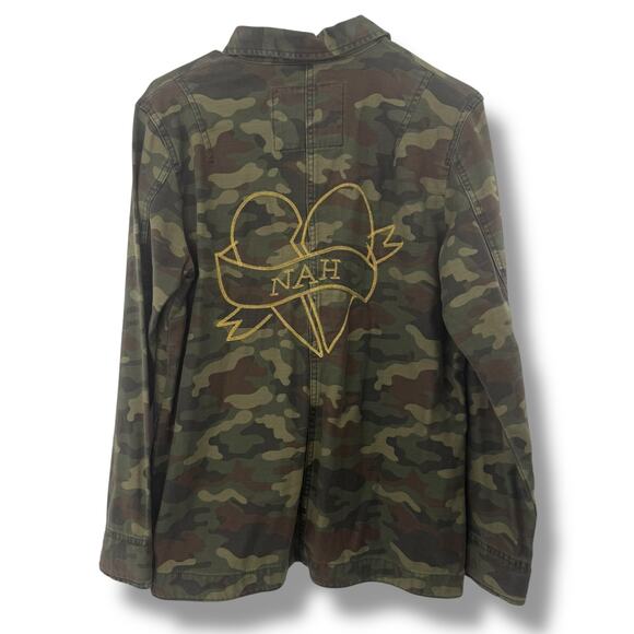 American Eagle Camo Denim Jacket Size Medium Embroidered Heart Camoflauge Coat - Picture 7 of 10
